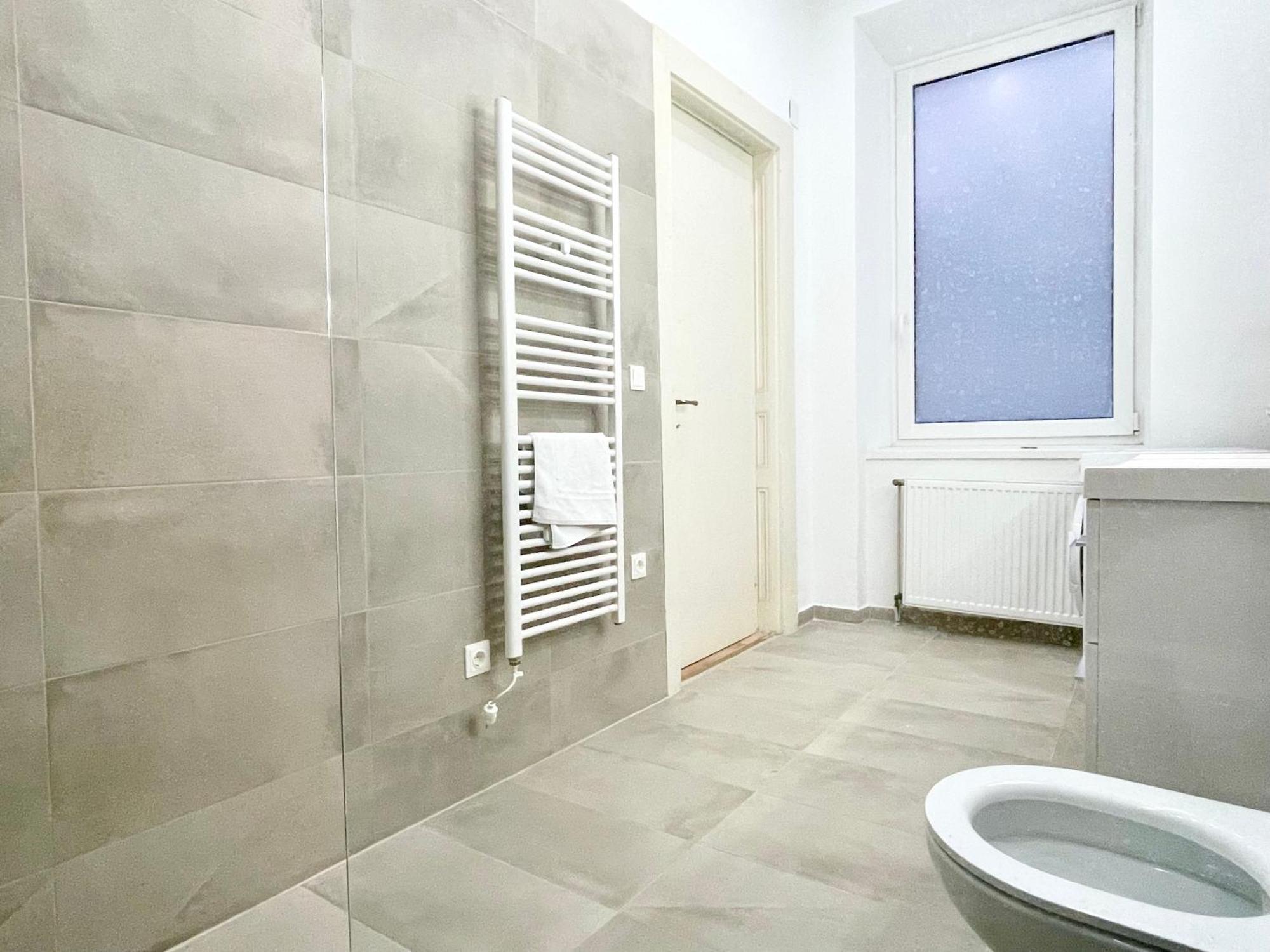 Luxury Apartment At Famous Vienna Kutschkermarkt Exterior foto